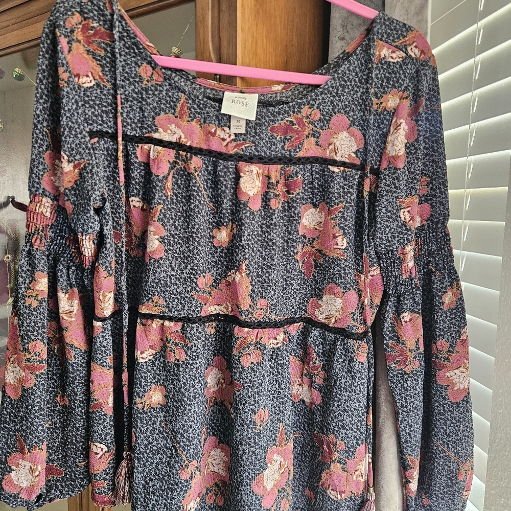 Knox Rose Black and Pink Floral Blouse